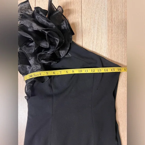 Aidan Mattox by Adrianna Papell Black One Shoulder Gown - Picture 11 of 13